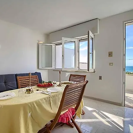 Front Torre Mozza By Lovesud Hotel